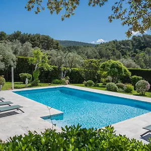 Le Clos Serein Bed & Breakfast
