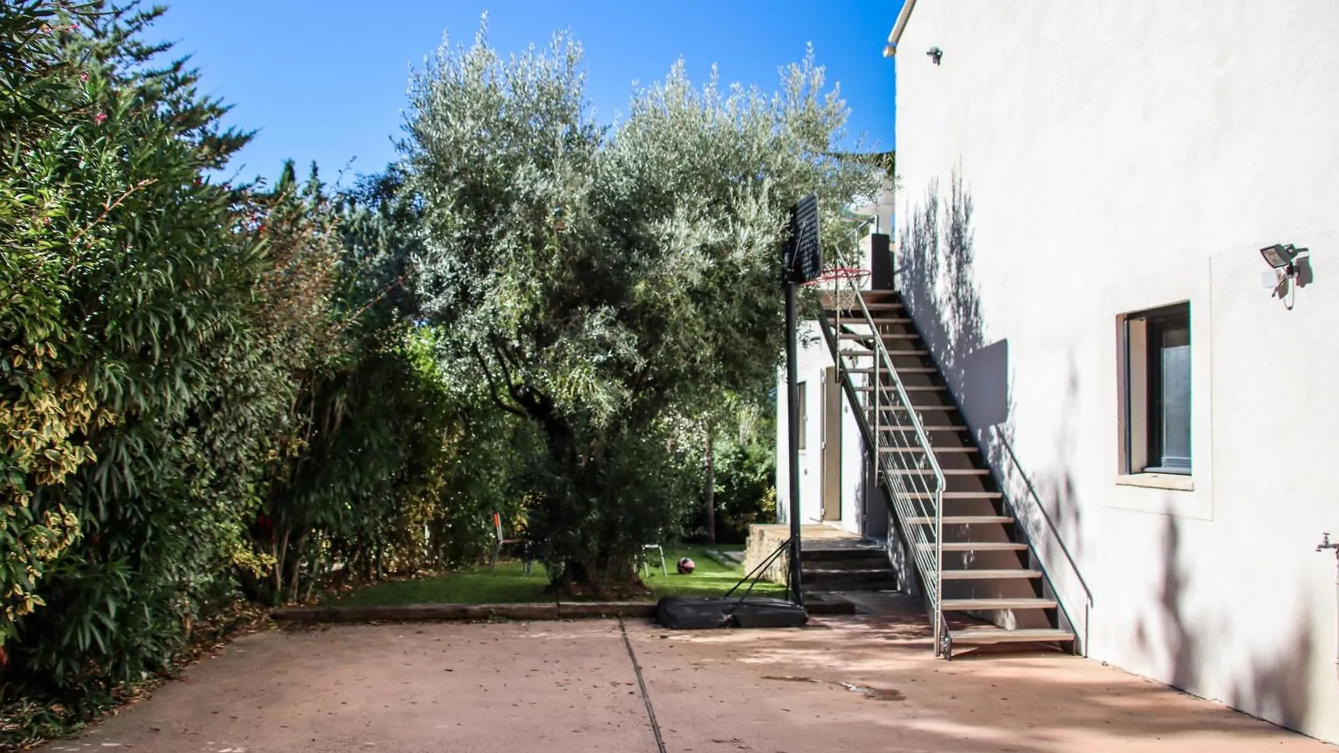 Homestay Villa Des Anemones Le Beausset France