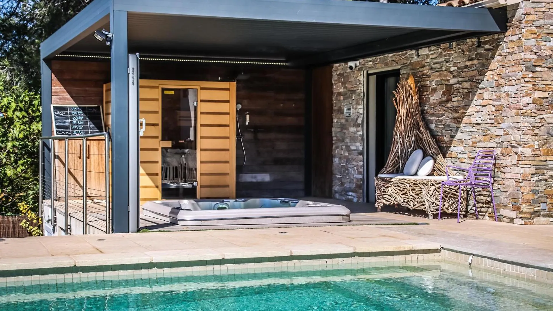 Homestay Villa Des Anemones Le Beausset France
